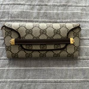Beautiful Gucci sunglasses holder!